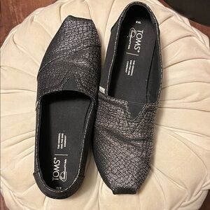 TOMS Women's Shimmering Black Loafers